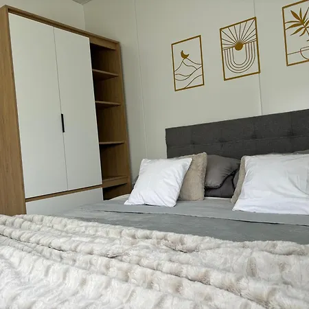 Rishko - View - Private Sauna - Free Parking - 24hr Self Chceck-in Holcikovce